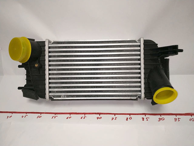 Радиатор интеркулера Nissan Juke (2010-2014) MR16DDT
